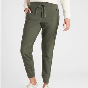 Athletes Headlands Hybrid Trek Jogger